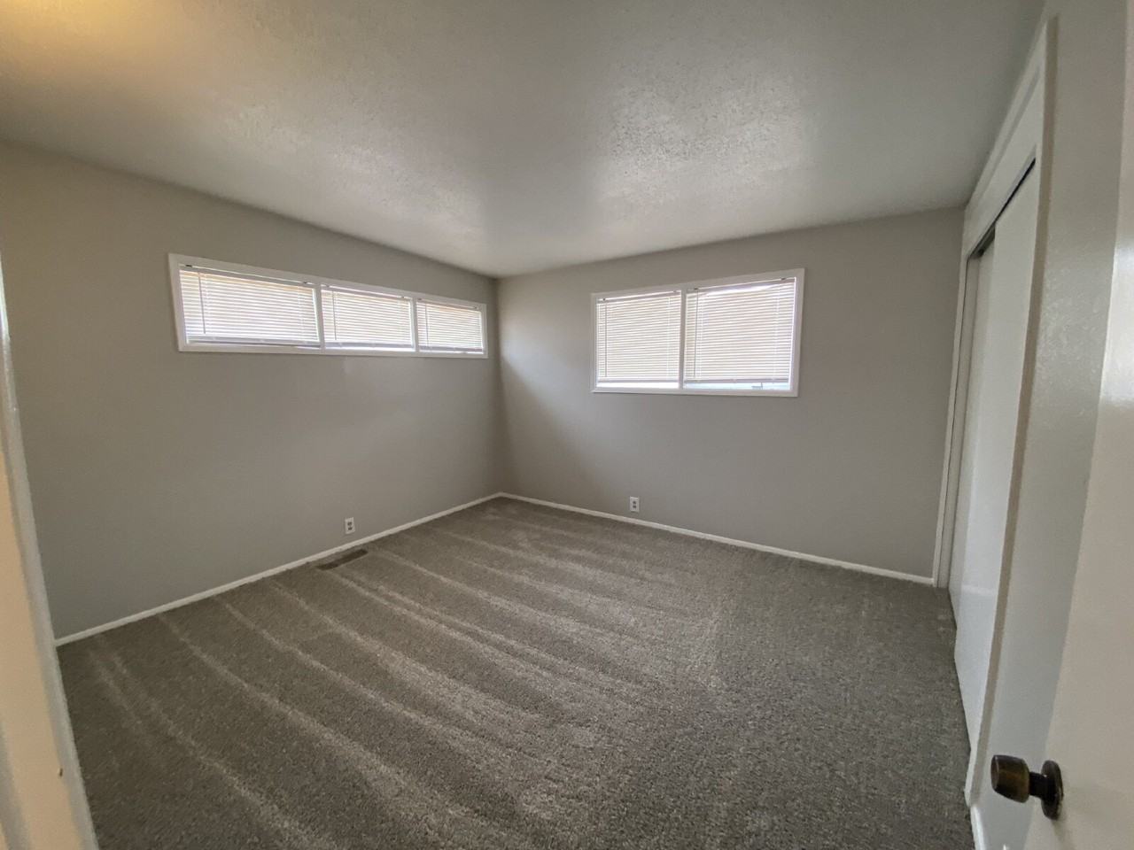 2517 47th St - Photo 6 of 12