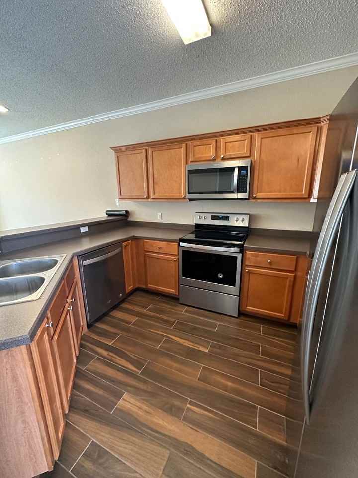 2108 Main St - Photo 6 of 16