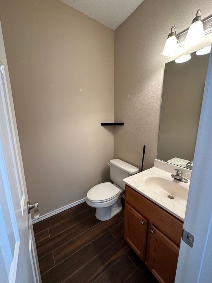 2108 Main St - Photo 7 of 16