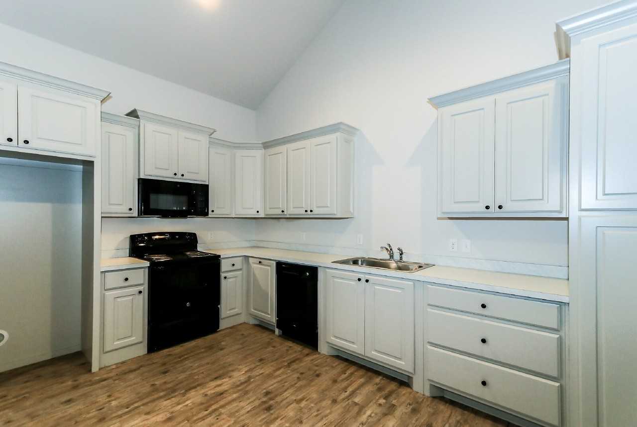 2510 112th St - Photo 5 of 15