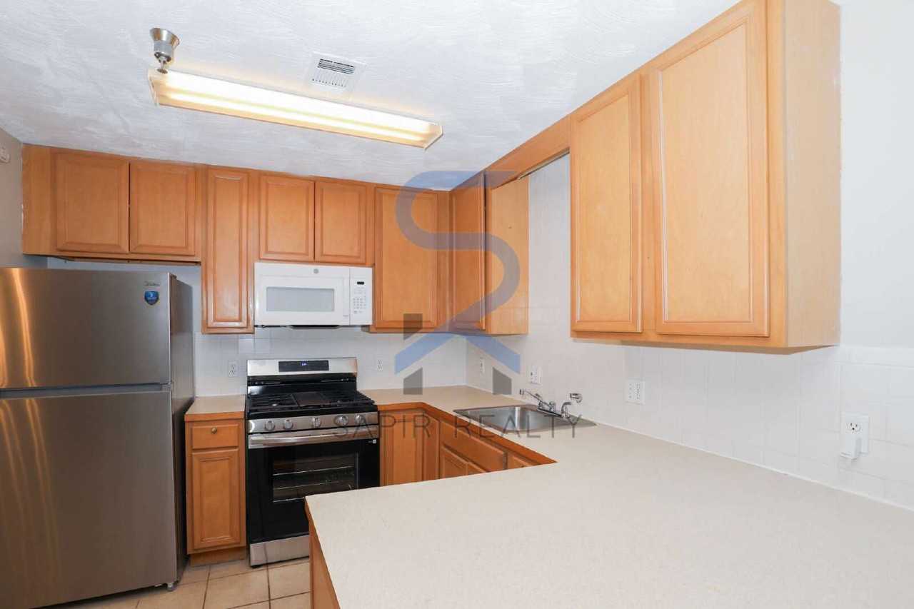 303 Brookside Way - Photo 4 of 15