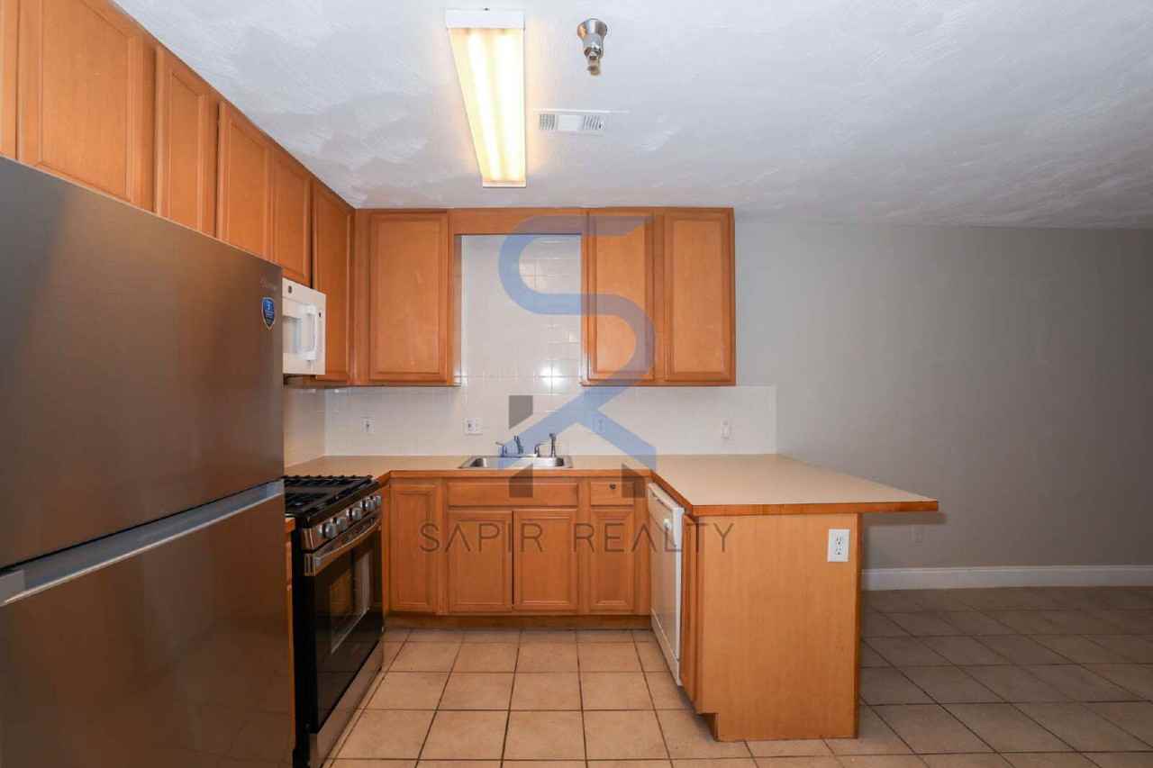 303 Brookside Way - Photo 5 of 15