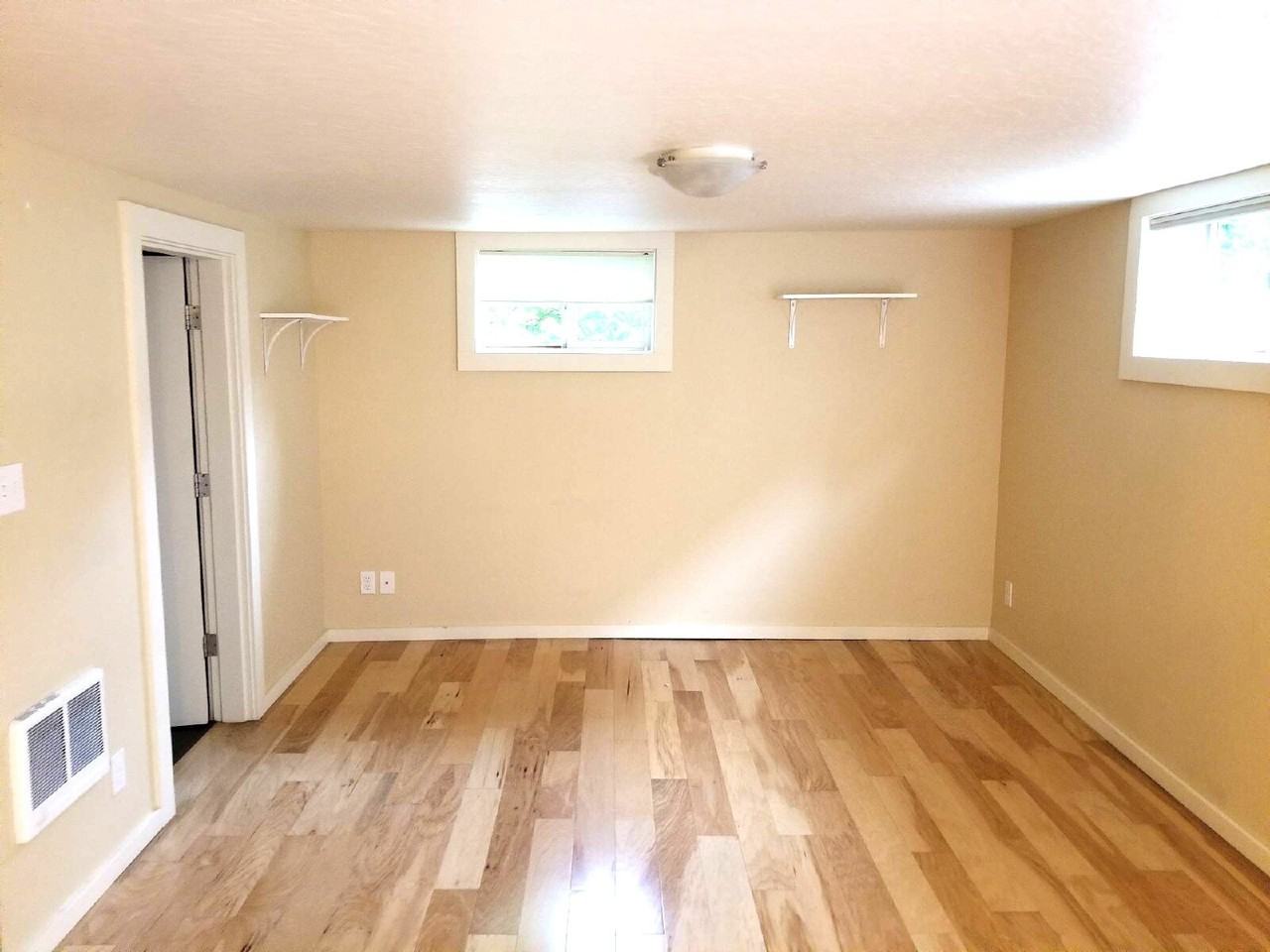 434 E 13th Ave Apt 1 - Photo 2 of 6