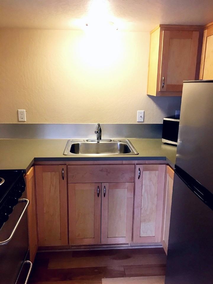 434 E 13th Ave Apt 1 - Photo 4 of 6