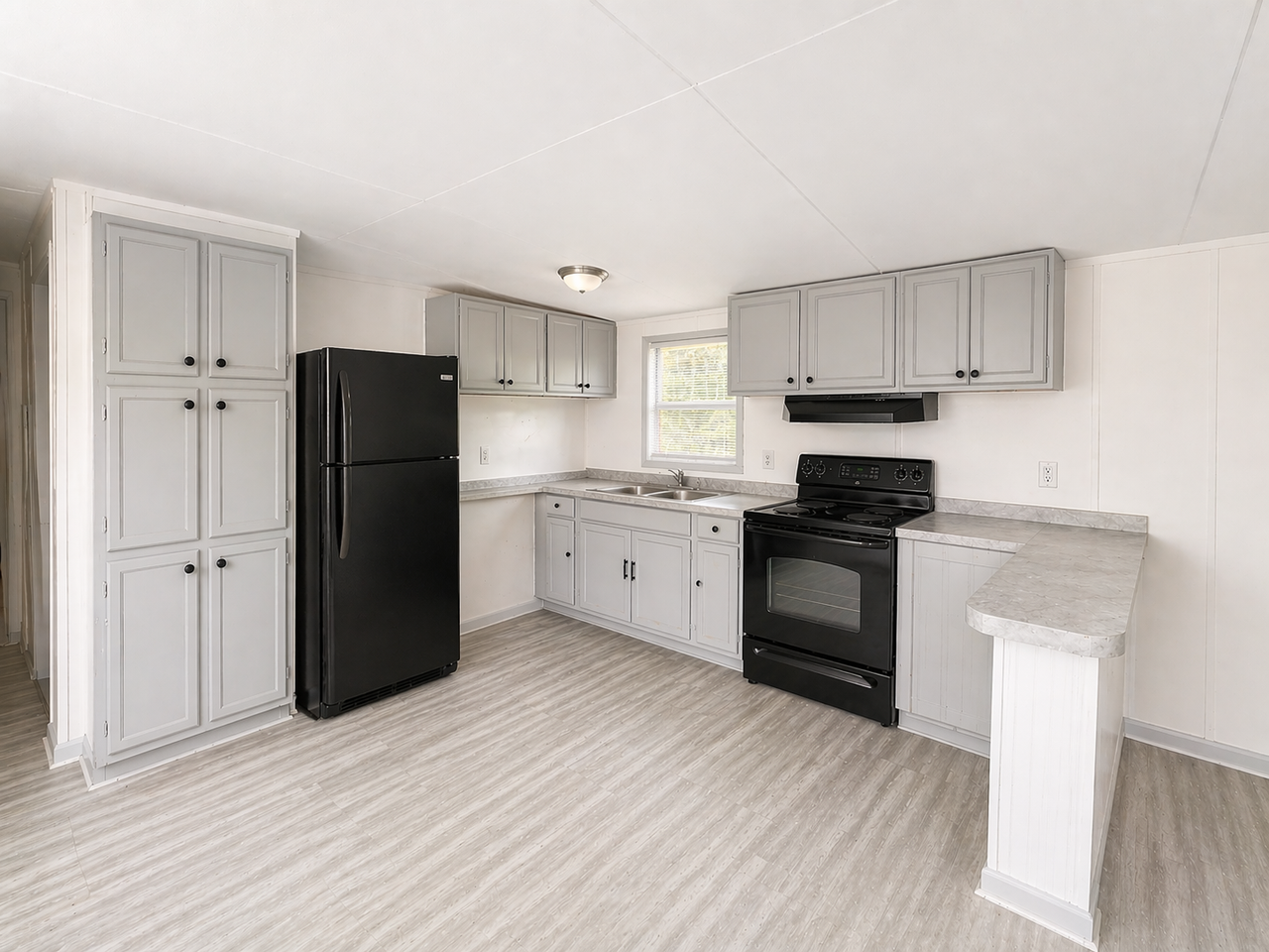 5349 Old Kings Rd #04 - Photo 2 of 6