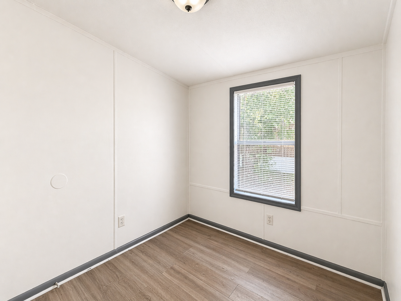 5349 Old Kings Rd #04 - Photo 5 of 6