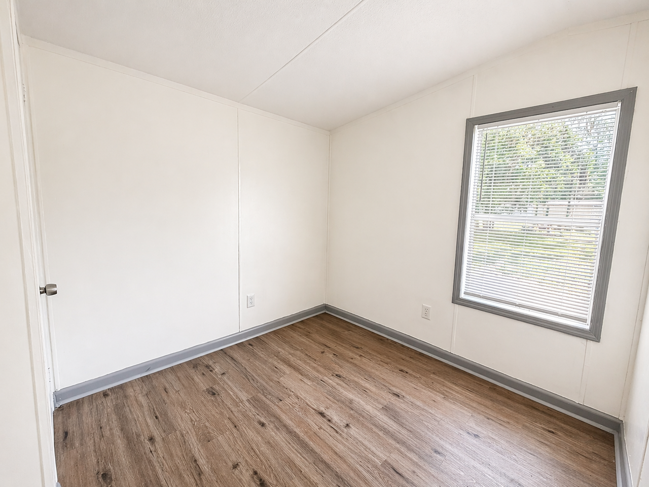 5349 Old Kings Rd #04 - Photo 6 of 6