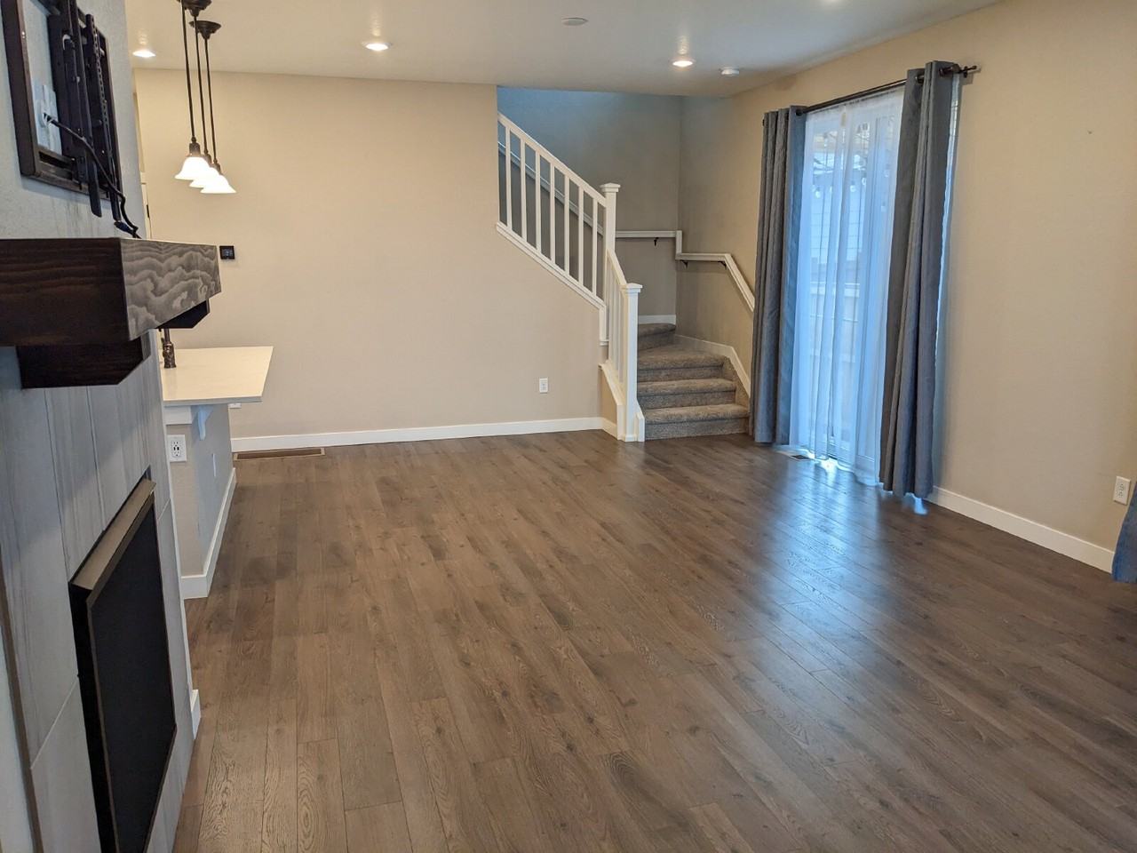 217 W Jamison Ct - Photo 4 of 27