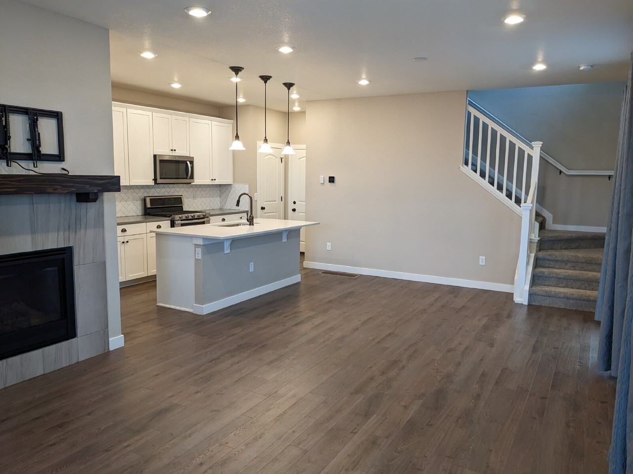 217 W Jamison Ct - Photo 6 of 27