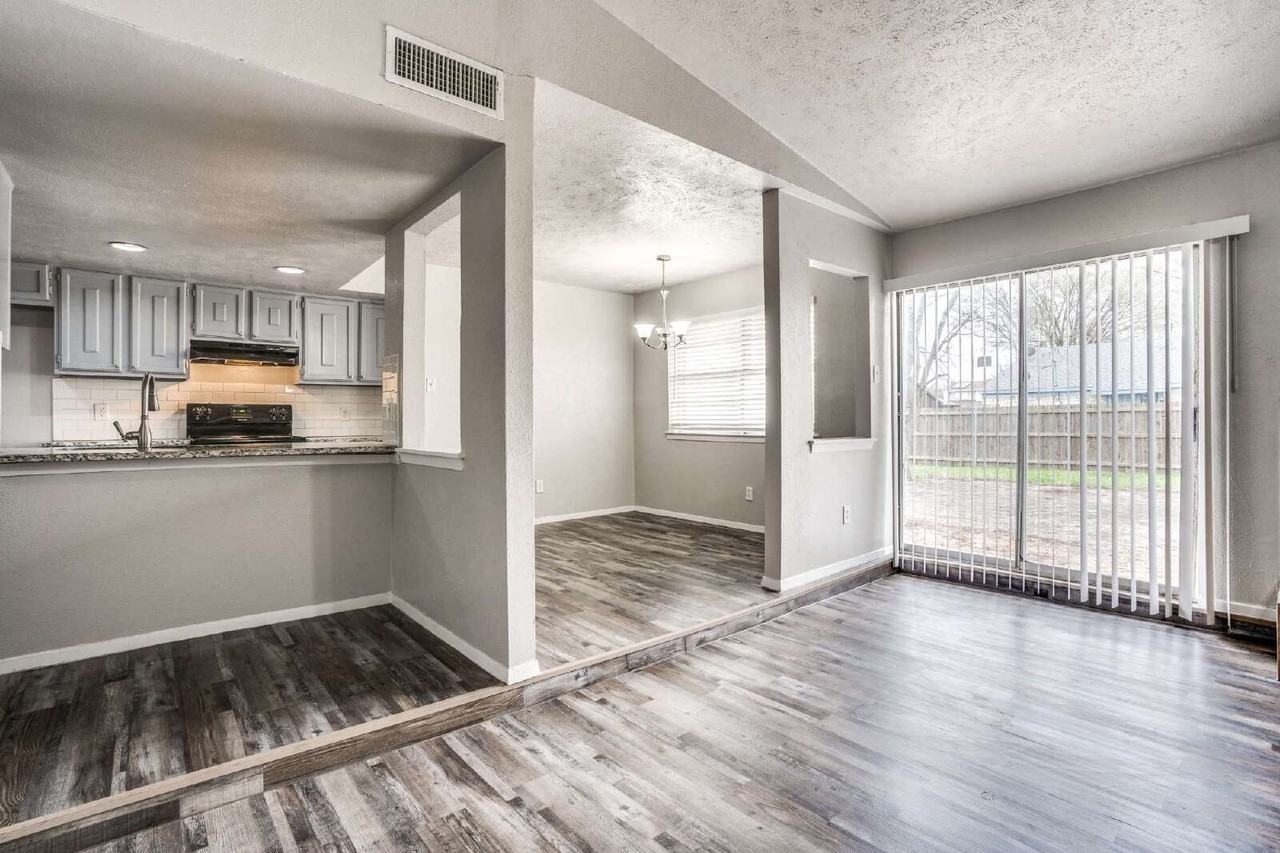 525 David Dr - Photo 3 of 25