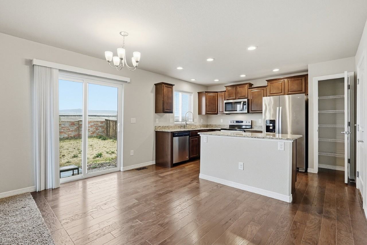 6110 Meadowbank Ln - Photo 7 of 36