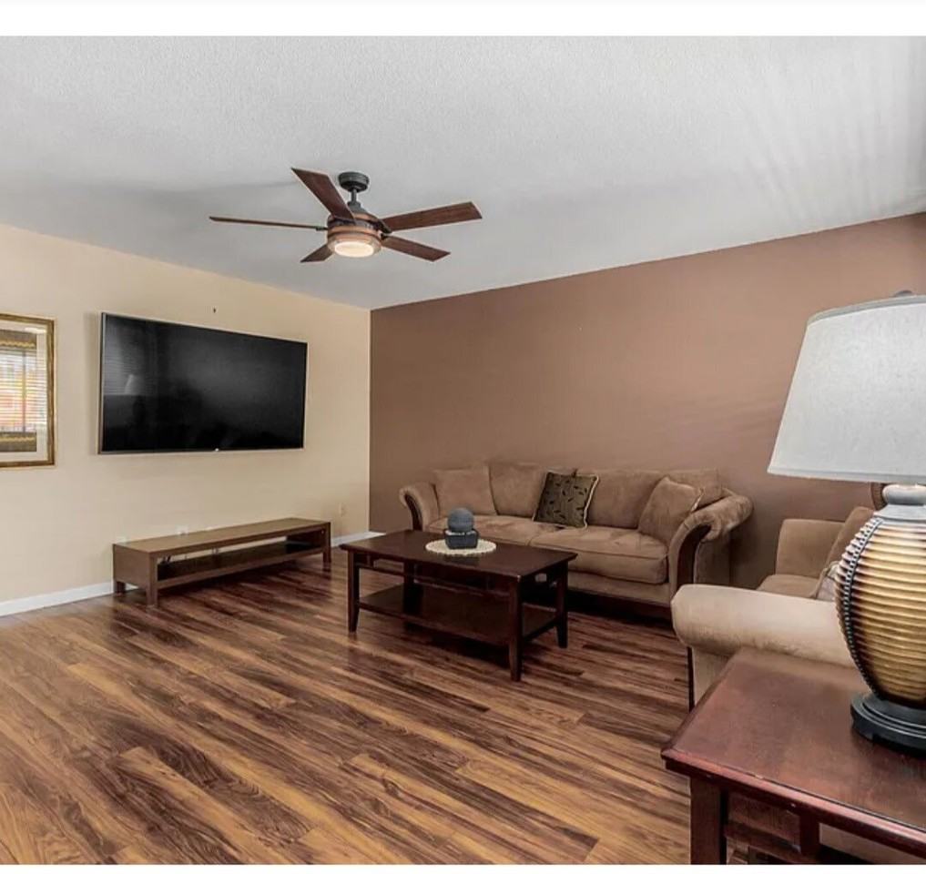 1133 N 84th Pl - Photo 4 of 12