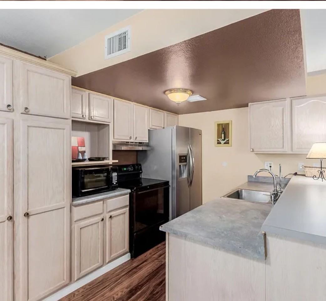 1133 N 84th Pl - Photo 6 of 12