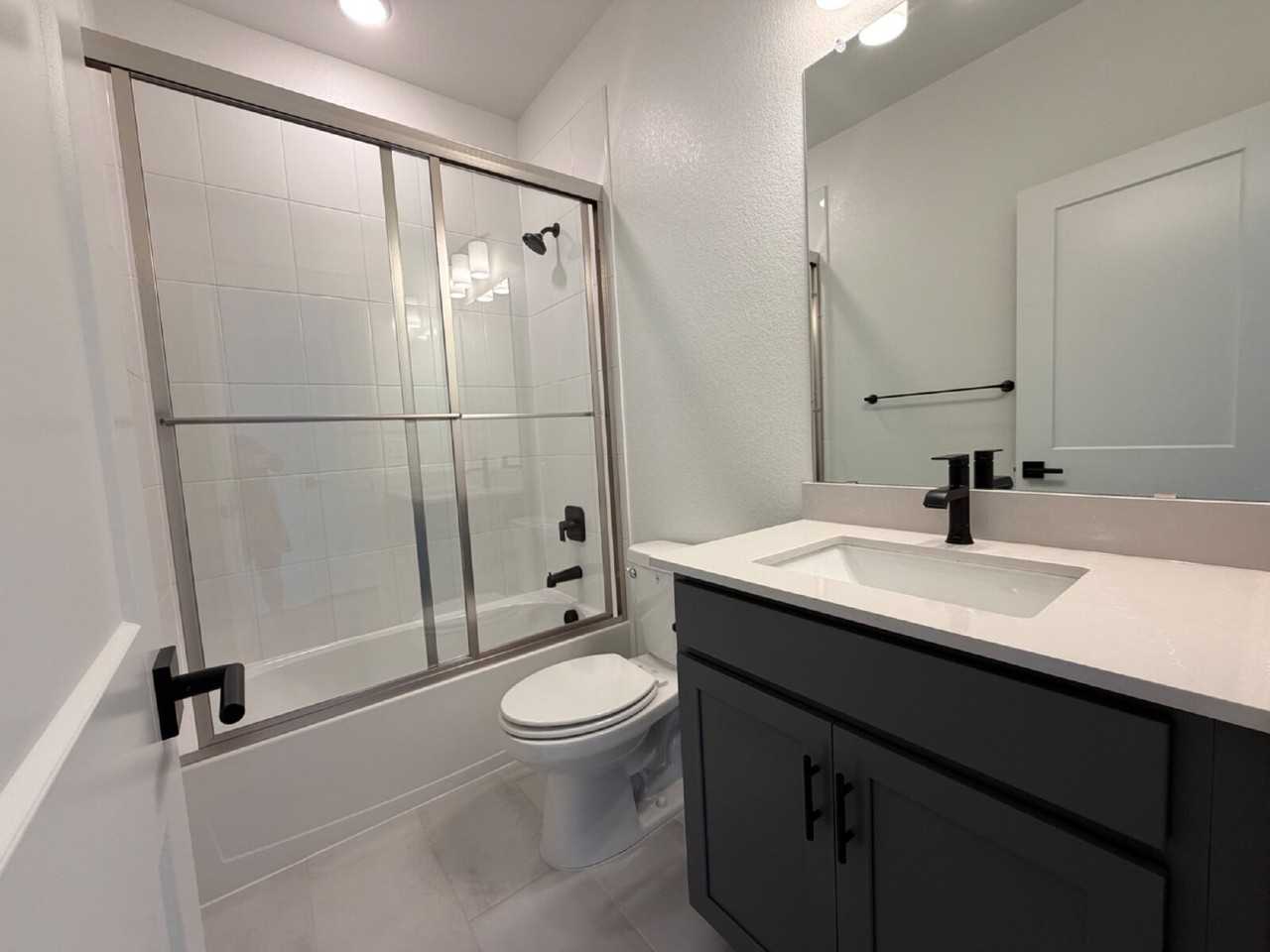 21470 E 58th Ave - Photo 4 of 25