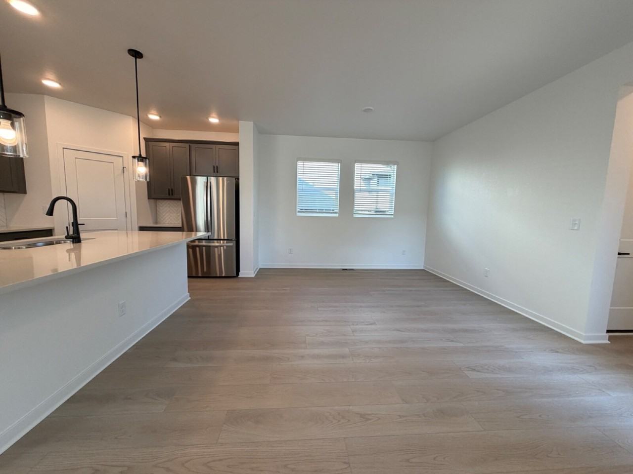 21470 E 58th Ave - Photo 7 of 25