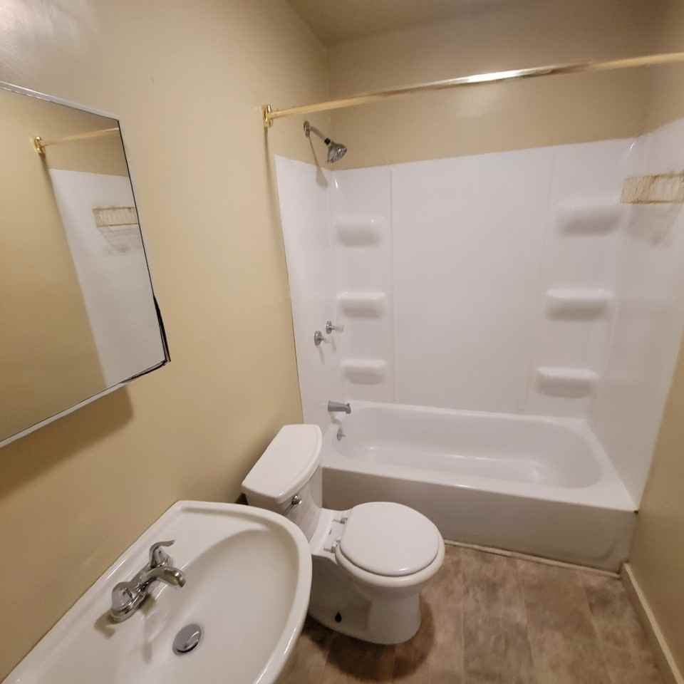 1702 Winfield Ave - Photo 5 of 6