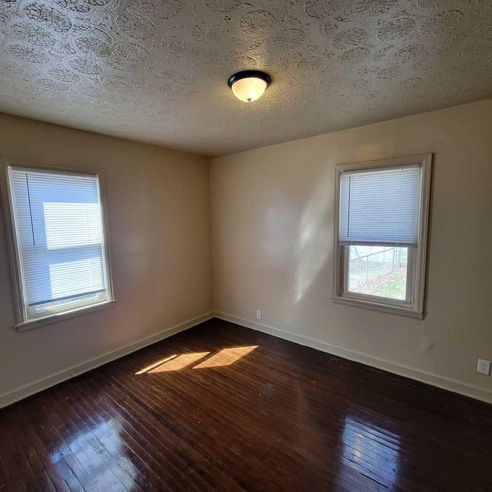 1702 Winfield Ave - Photo 6 of 6