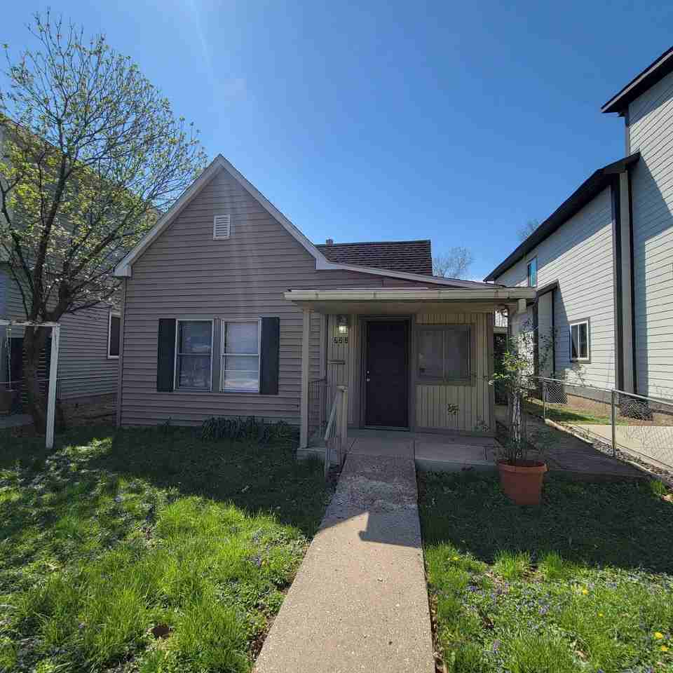 723 Lincoln St - Photo 5 of 7