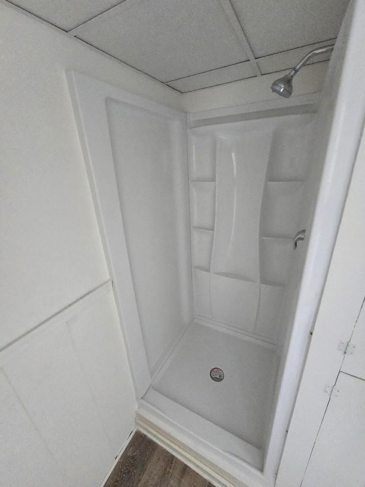 548 Nelson St - Photo 3 of 7