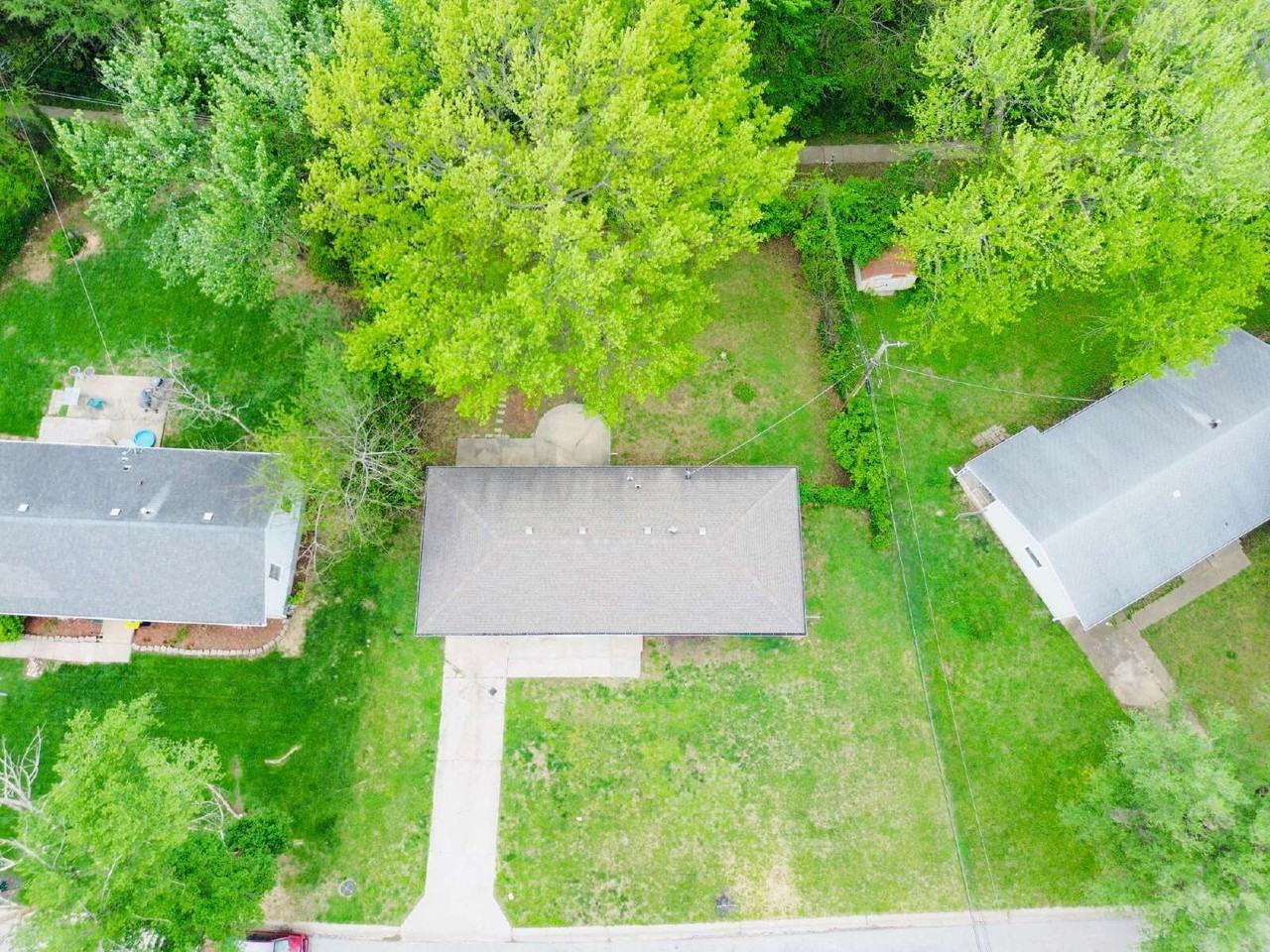 6102 E 96th St - Photo 3 of 16