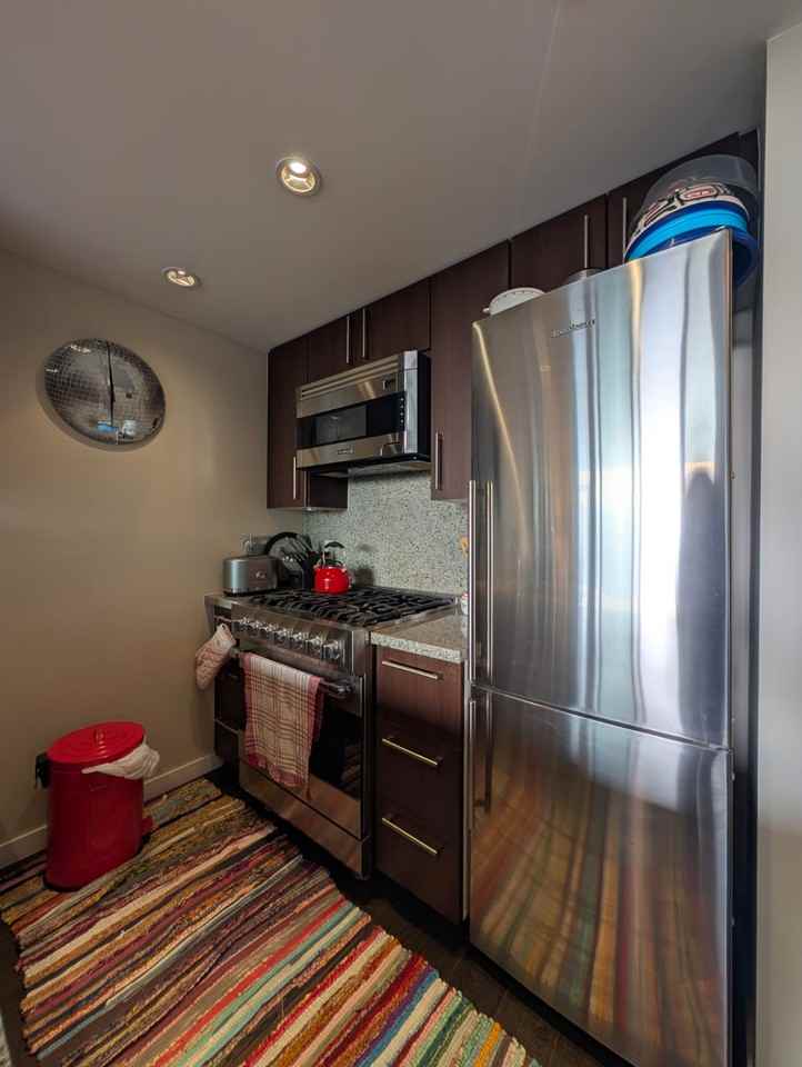 1708 Columbia St #304 - Photo 3 of 35