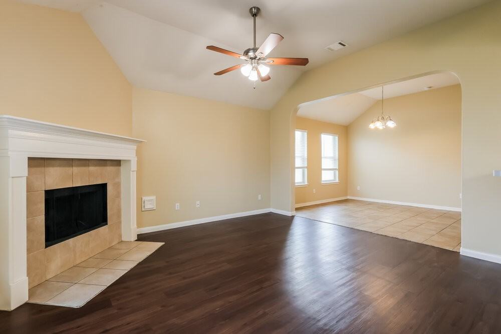 5203 Lost Cove Ln - Photo 3 of 16