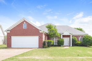 featured image of 8426 Linda Shore Cv