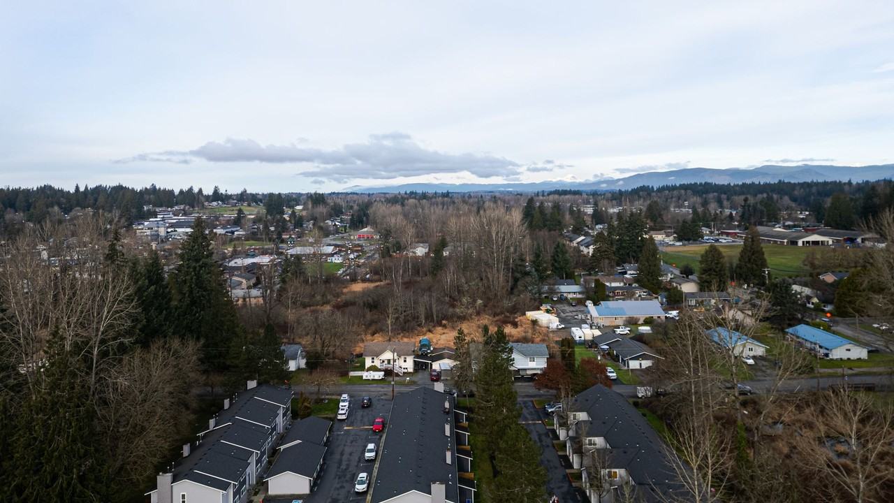 LSLV Lakeshore Lakeview - Photo 4 of 50