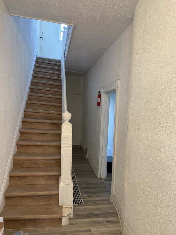 3209 Julietmain Unit - Photo 5 of 13