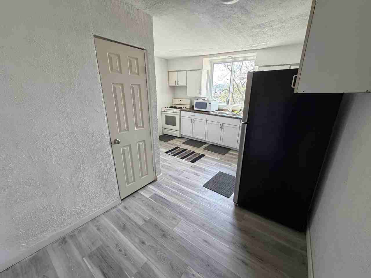 3209 Julietmain Unit - Photo 7 of 13