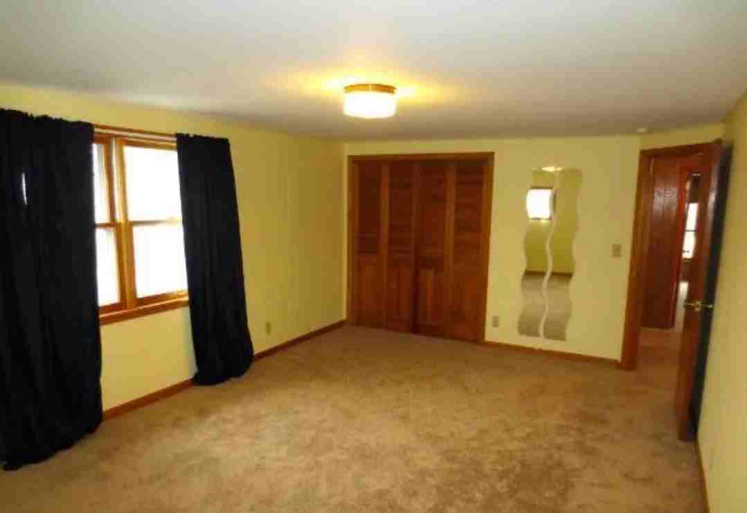 2844 Brunswick Ave S #NA - Photo 6 of 10