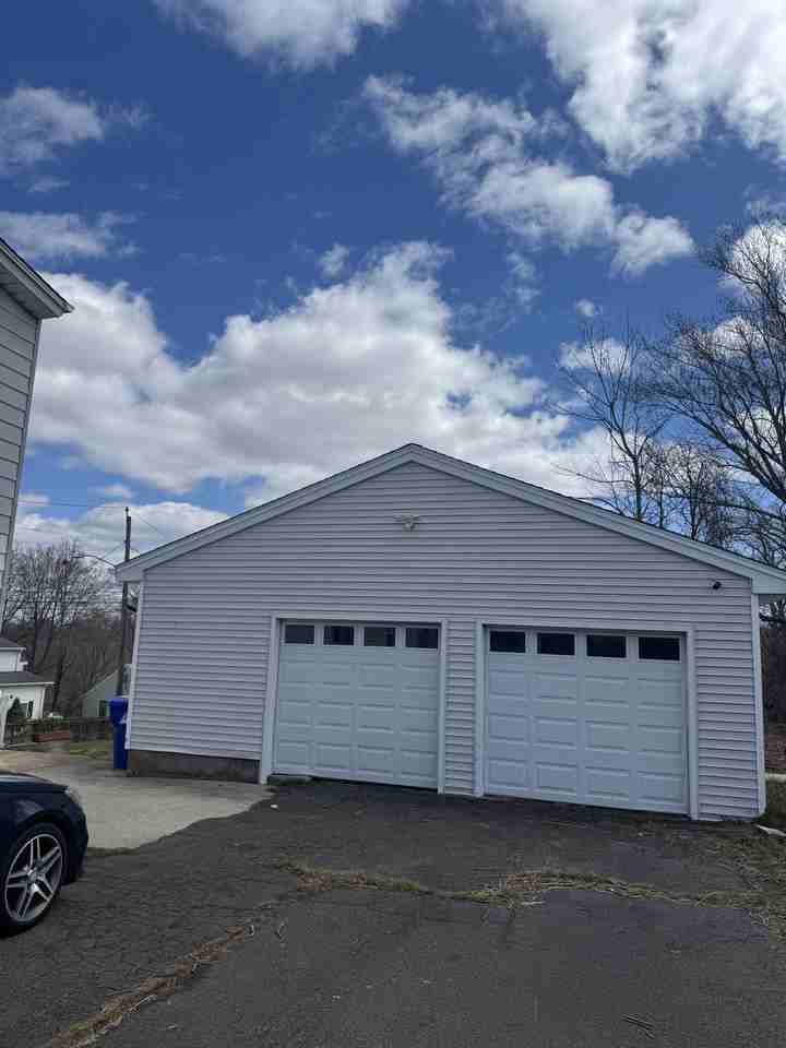 7 Mona Ave #7 - Photo 2 of 14