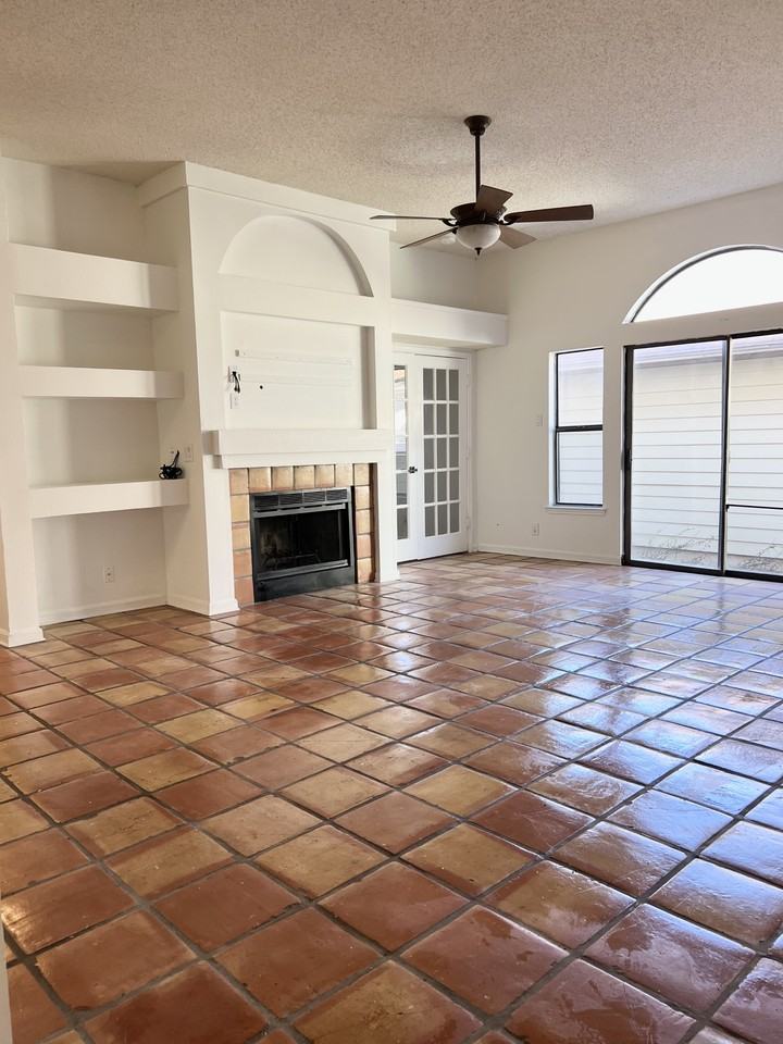 13047 Beacon Park Dr #NA - Photo 2 of 15