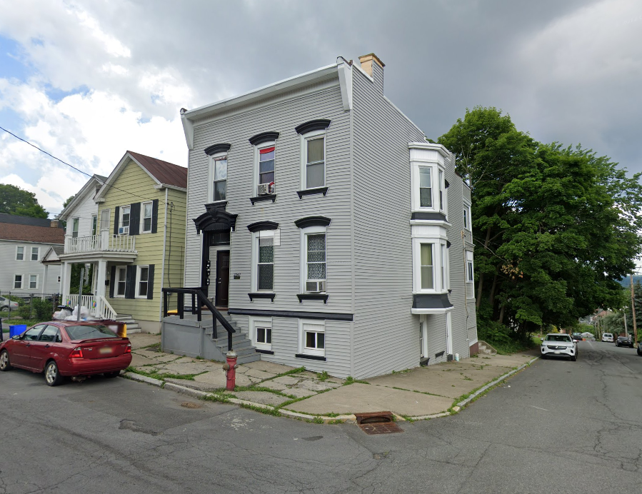 2247 12th St #2 - Photo 2 of 4