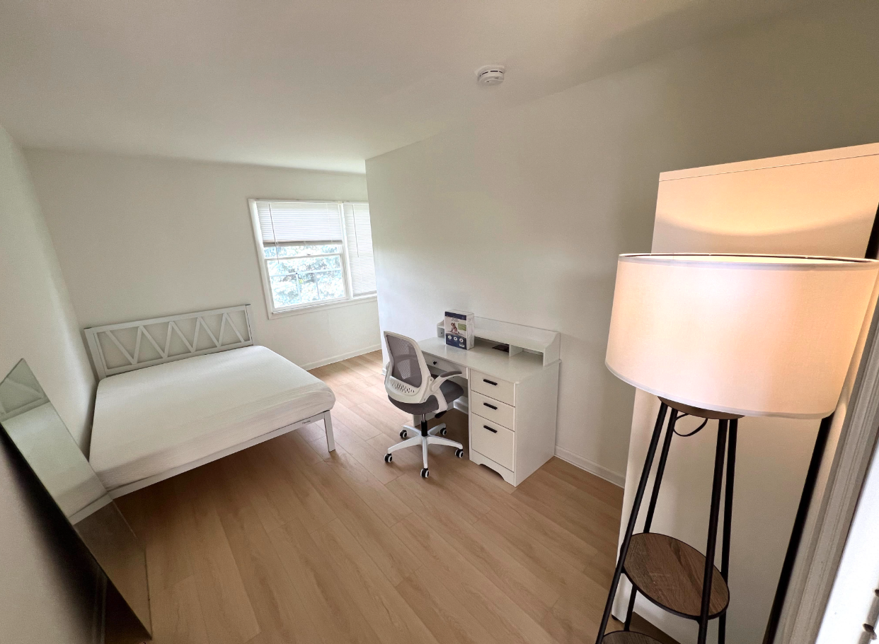 2247 12th St #2 - Photo 3 of 4