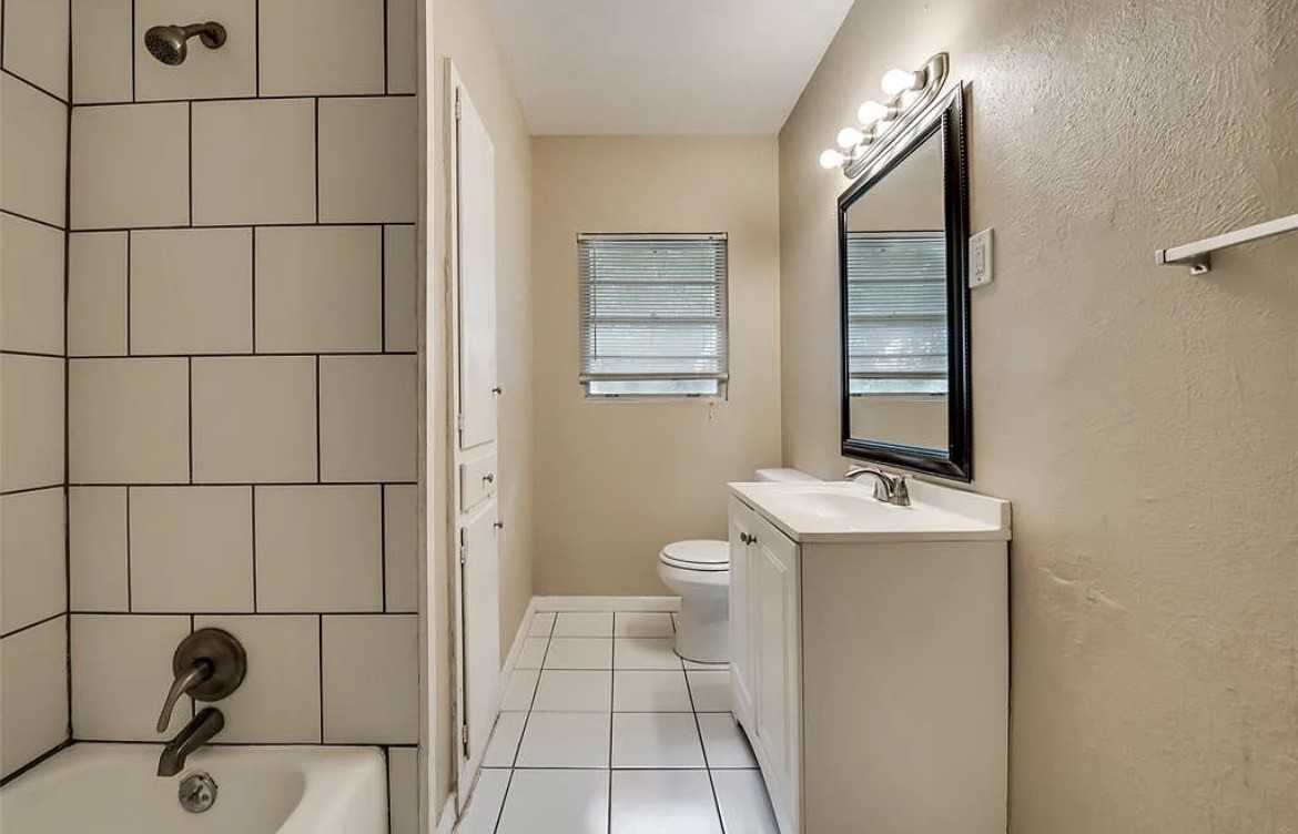 4904 Odessa Ave #NA - Photo 2 of 12