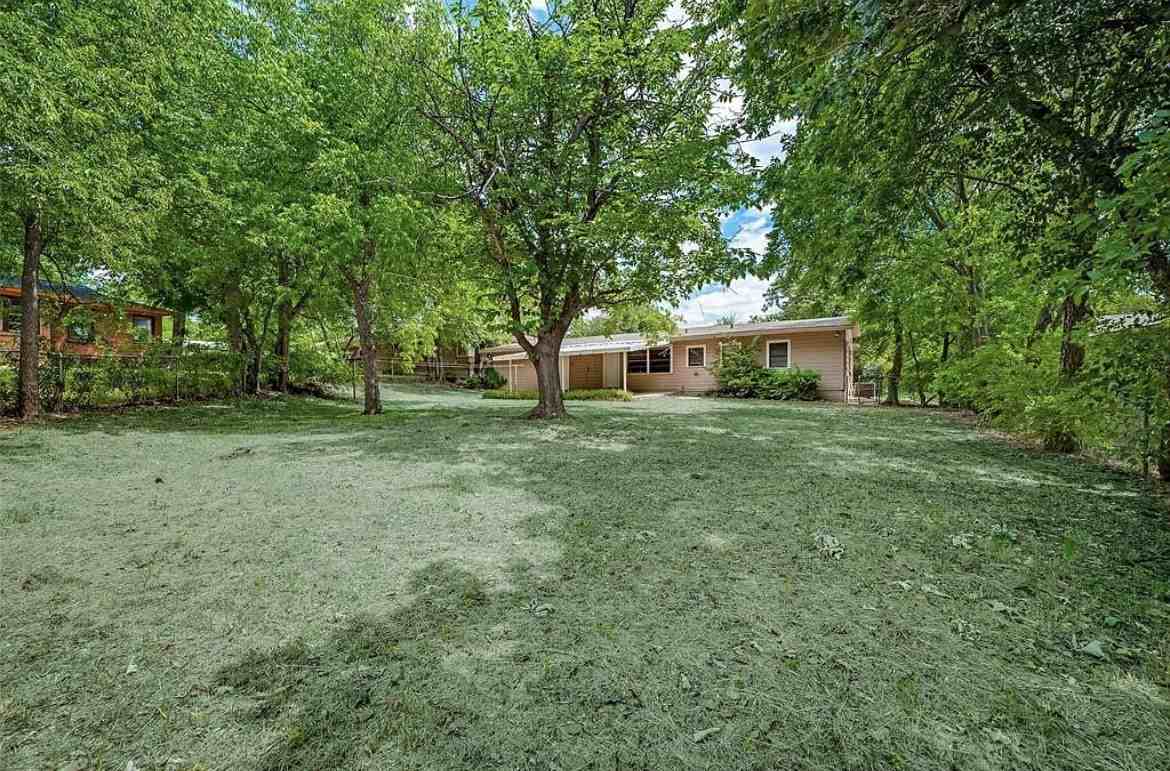 4904 Odessa Ave #NA - Photo 4 of 12