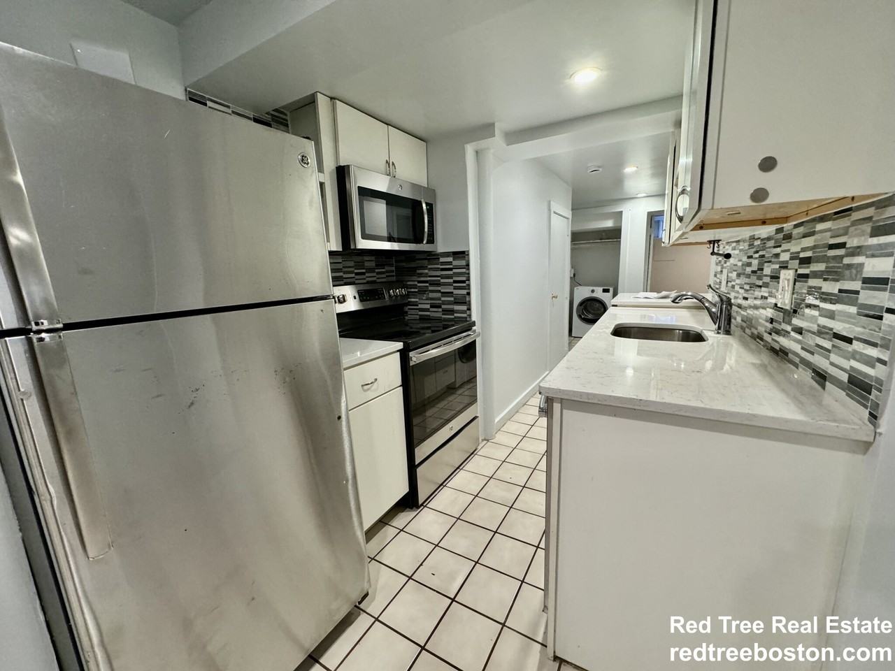 145 Chiswick Rd #8 - Photo 3 of 20
