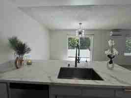 featured image of 445 E Magnolia Blvd