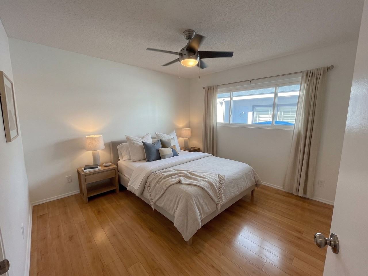 445 E Magnolia Blvd - Photo 6 of 15