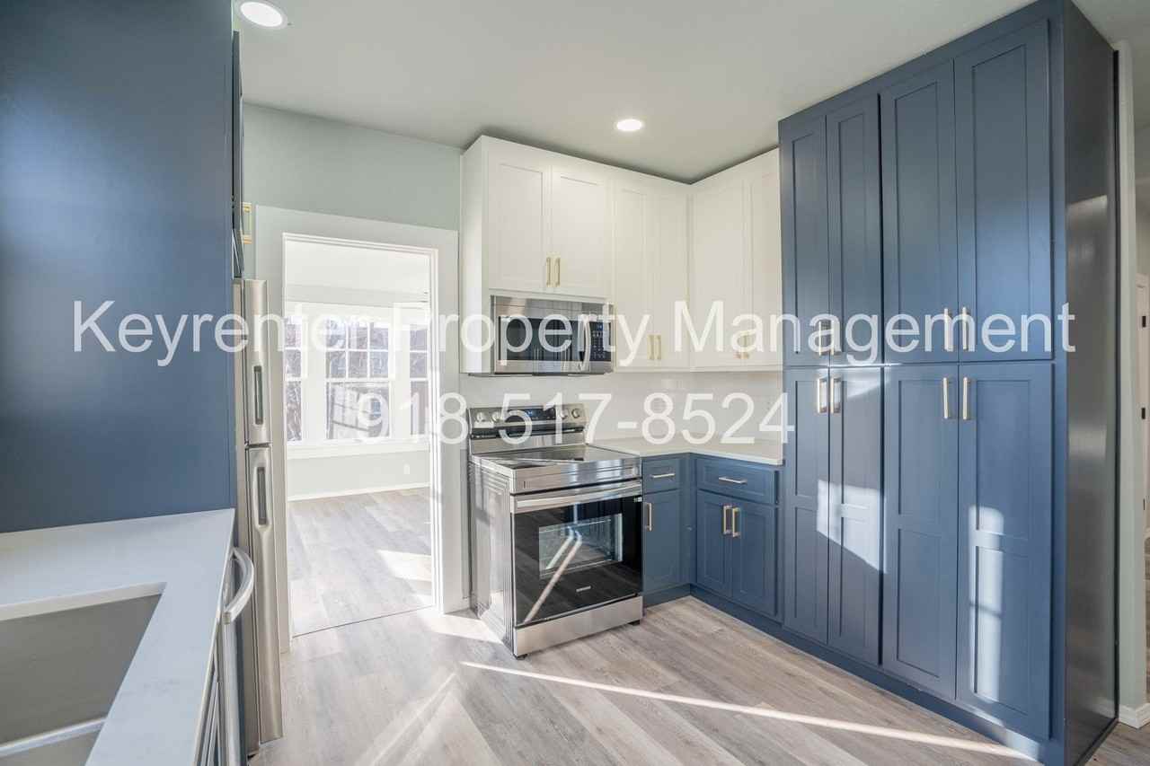 1705 S Quaker Ave - Photo 5 of 15