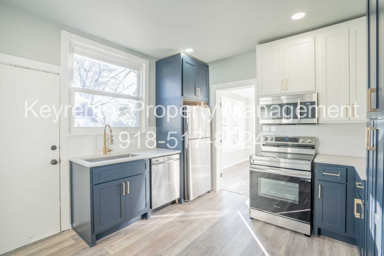 1705 S Quaker Ave - Photo 6 of 15