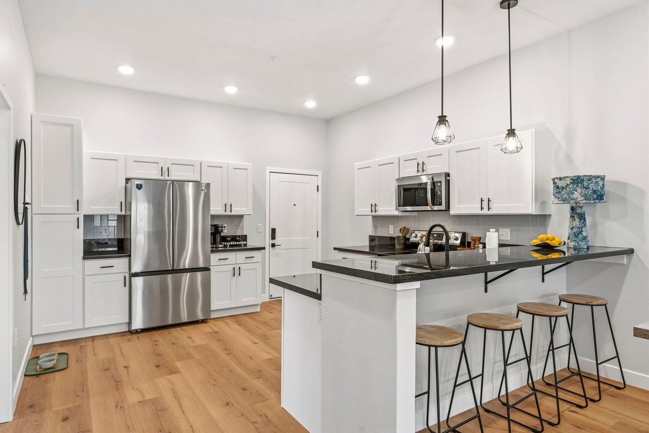 Holland Park - Photo 5 of 36