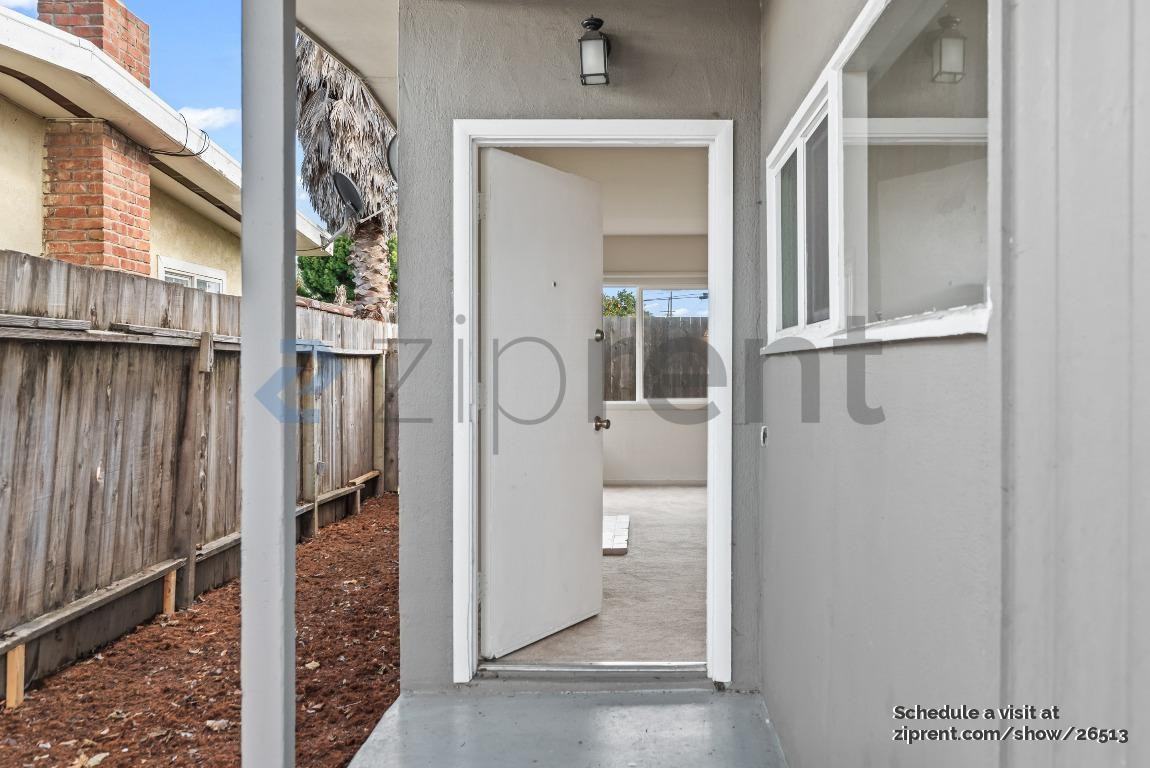 2802 Georgetown St - Photo 3 of 20