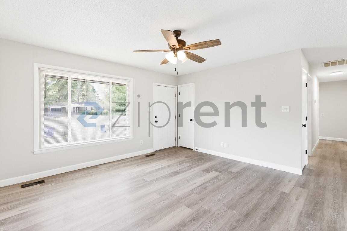 318 Nugget Ct - Photo 4 of 16