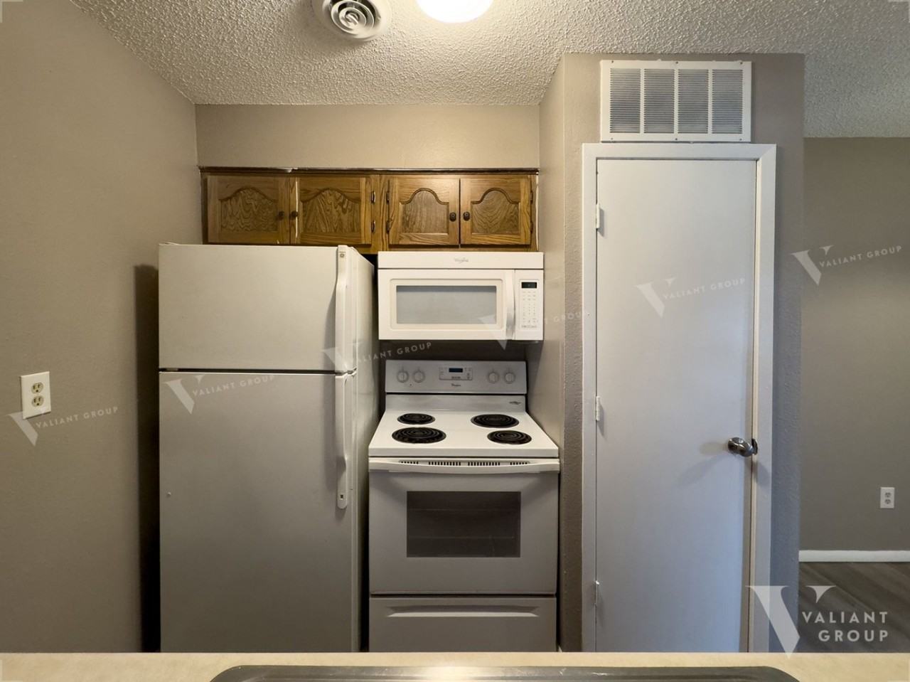 Oakwood Apartments - Photo 7 of 11