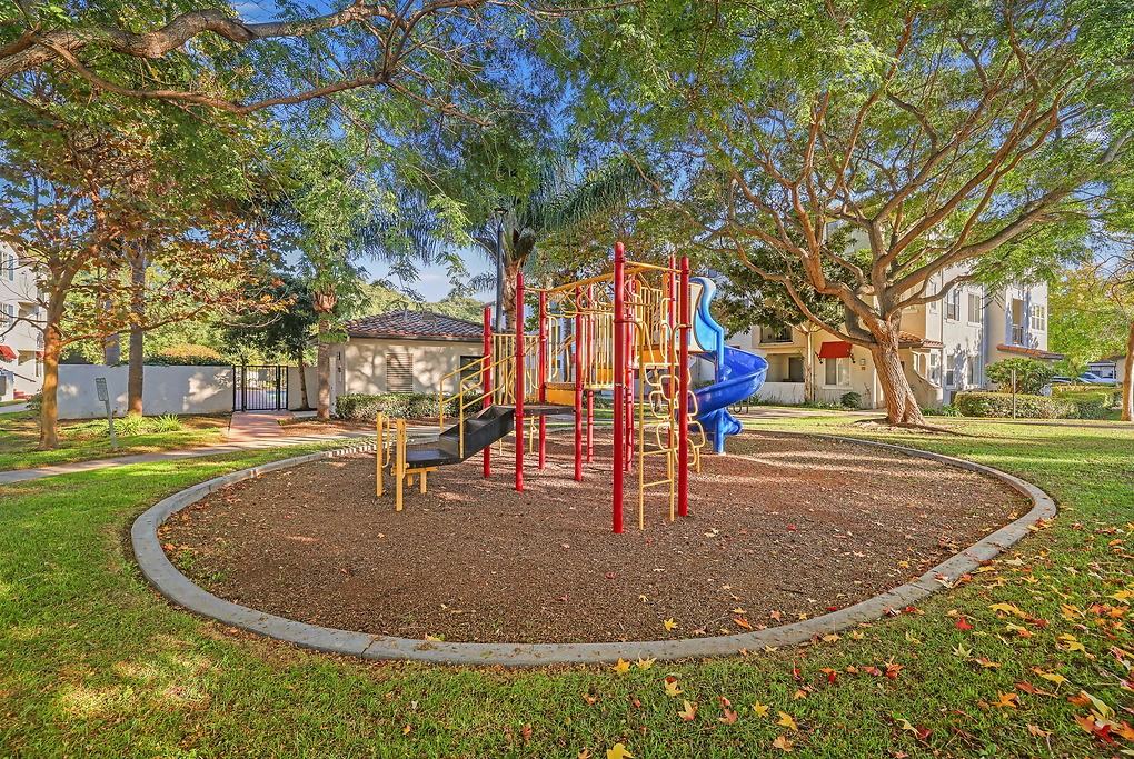 Tierra Vista - Photo 5 of 50