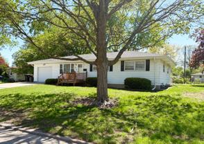 801 Sheridan Rd - Photo 1 of 1