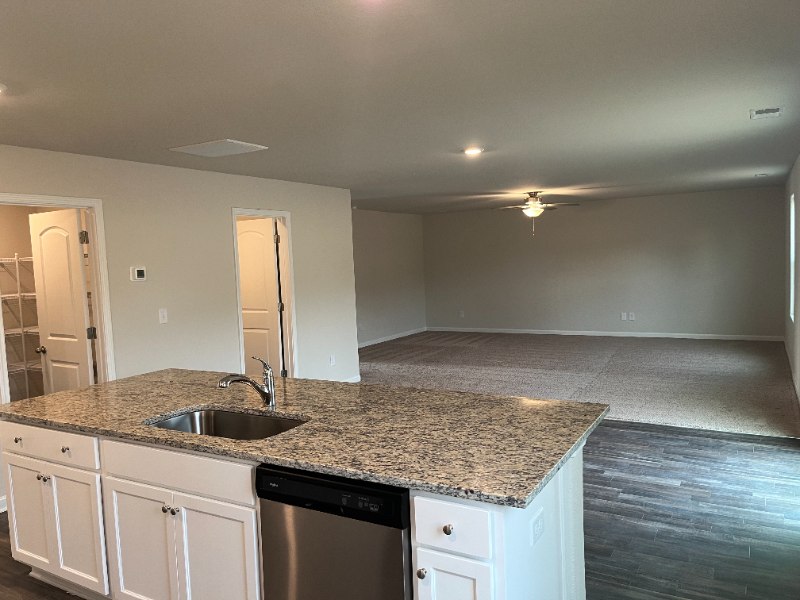 712 Fauna St - Photo 7 of 35