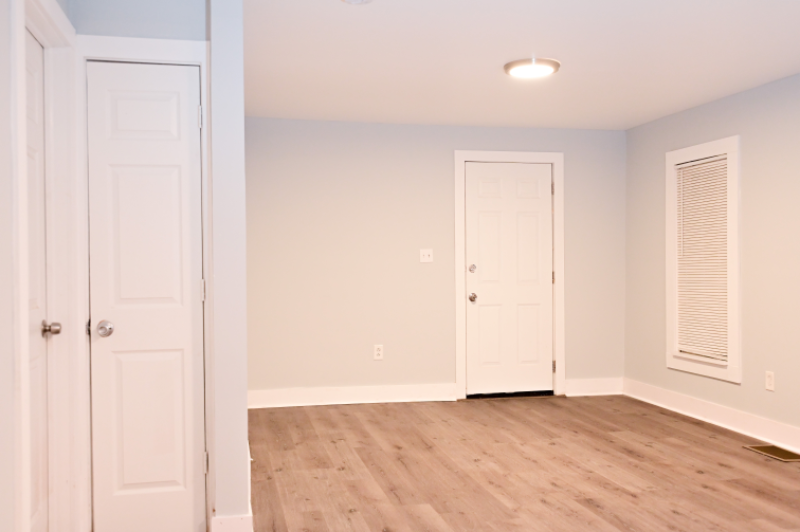 107 John St #1R